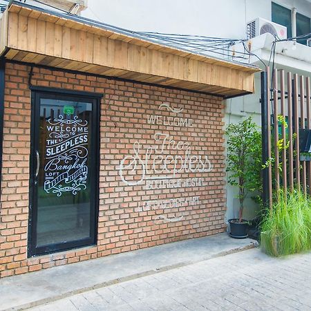 The Sleepless Boutique Hostel Bangkok Exterior foto